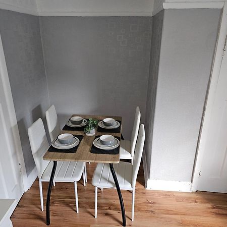 Bright 4-Bed House 15 Min To Manchester Centre 빌라 외부 사진