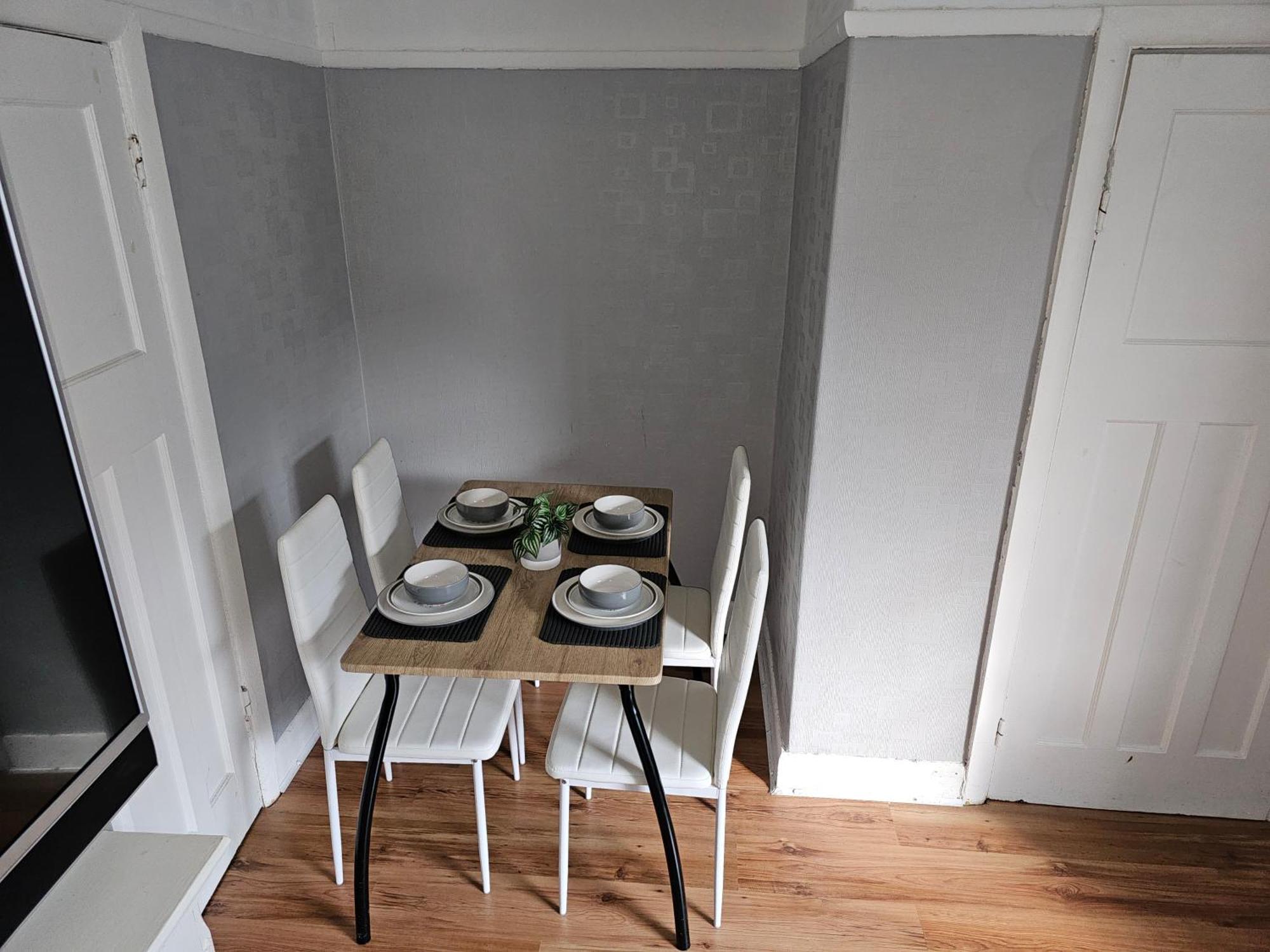 Bright 4-Bed House 15 Min To Manchester Centre 빌라 외부 사진